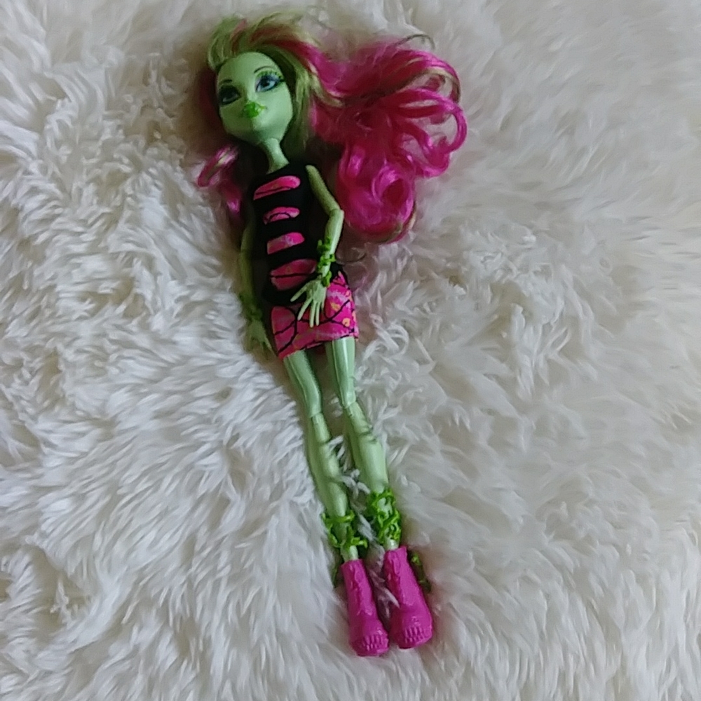 💜🩷💜Monster High Doll💜🩷💜